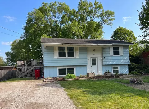 65 Smith St, Hesperia, MI 49421