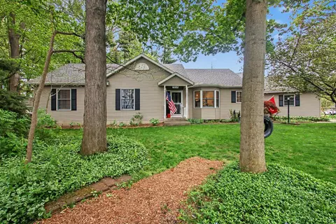 1234 S Shore Dr, Holland, MI 49423