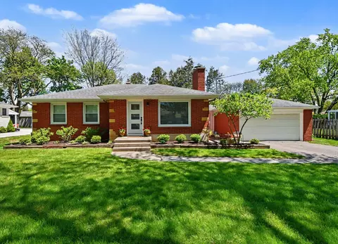 1826 Woodcliff Ave SE, Grand Rapids, MI 49506