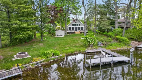 571 Acorn Trl, Horton, MI 49246