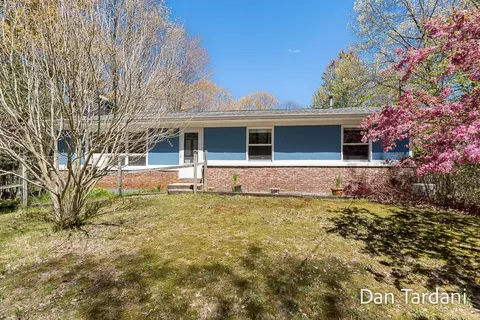2300 Judson Rd, Spring Lake, MI 49456