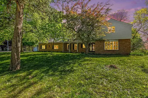 10341 Marshall Rd, South Lyon, MI 48178