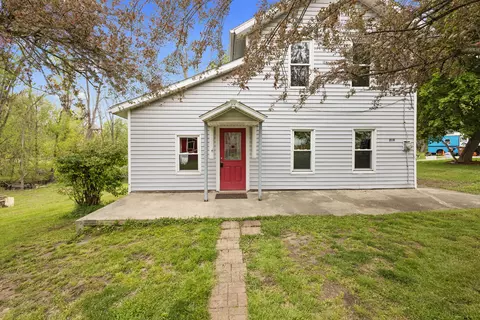 219 Water St, Jonesville, MI 49250