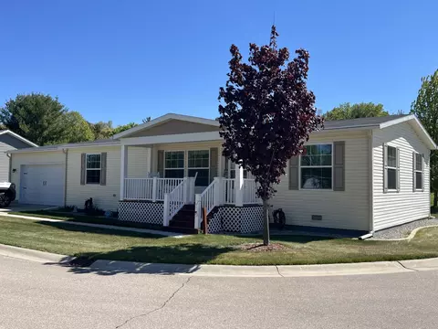5300 Sparrow Dr NE, Belmont, MI 49306