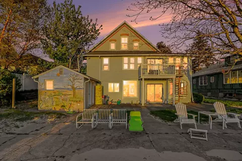 409 N Shore Dr, South Haven, MI 49090
