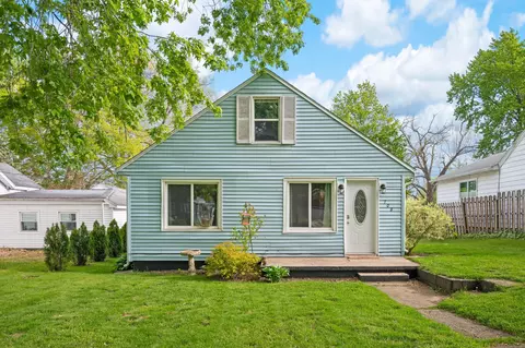 708 W Roe St, Buchanan, MI 49107