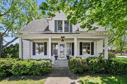 1368 W Lemon Crk, Baroda, MI 49101
