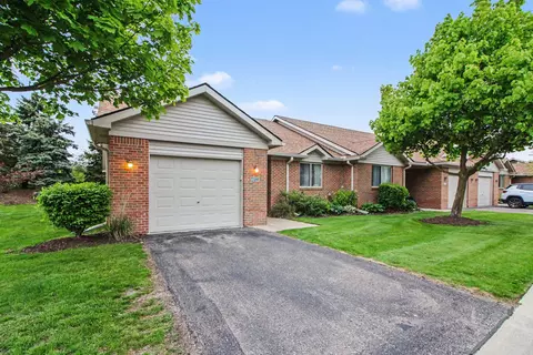 46122 Reedgrass Ln, Van Buren Twp, MI 48111