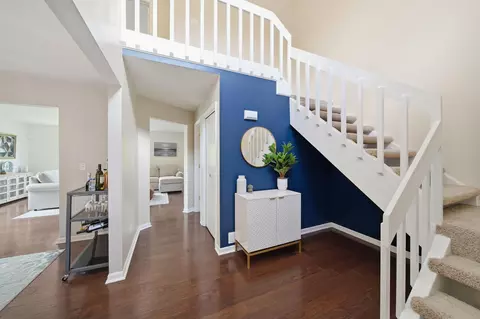 Entry Way - 1819 Wedgefield, Jackson, MI 49201 photo 2 of 3