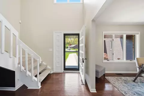 Entry Way - 1819 Wedgefield, Jackson, MI 49201 photo 1 of 3