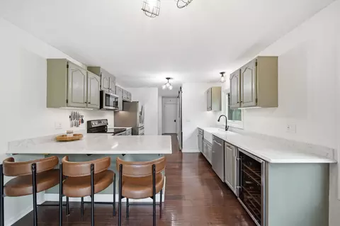 Kitchen - 1819 Wedgefield, Jackson, MI 49201 photo 2 of 6