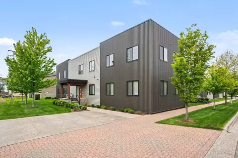 110 Central Ave #102, Holland, MI 49423