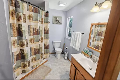 Bath - 7492 E Townline Lake Rd, Harrison, MI 48625 photo 1 of 3