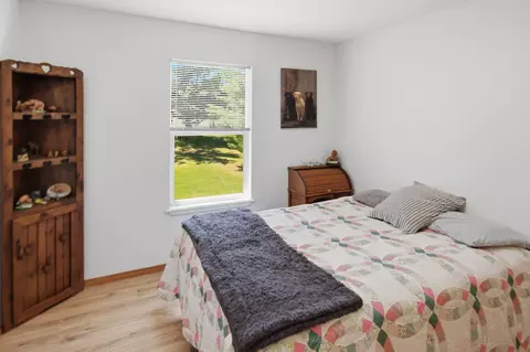 Bedroom - 7492 E Townline Lake Rd, Harrison, MI 48625 photo 4 of 4