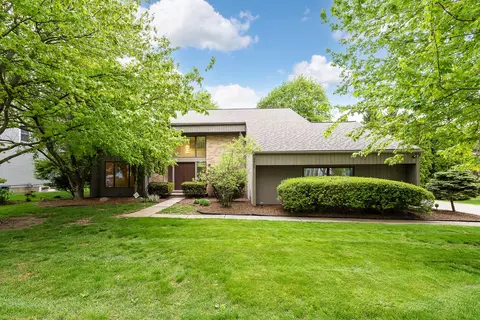 3835 Windemere Dr, Ann Arbor, MI 48105