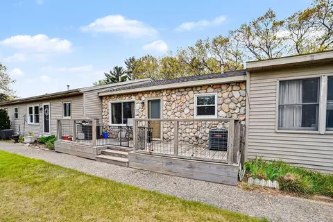 Exterior - 18210 Mohawk Dr #2, Spring Lake, MI 49456 photo 1 of 4
