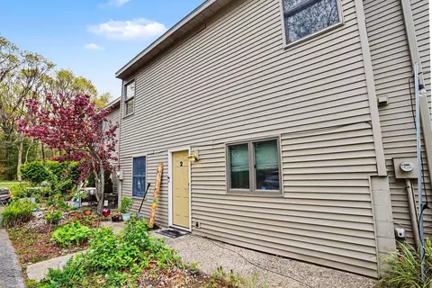 Exterior - 18210 Mohawk Dr #2, Spring Lake, MI 49456 photo 3 of 4