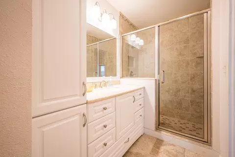 Bath - 4625 Lake Resort, Gladwin, MI 48624 photo 1 of 2
