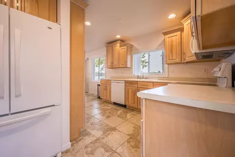 Kitchen - 4625 Lake Resort, Gladwin, MI 48624 photo 2 of 2