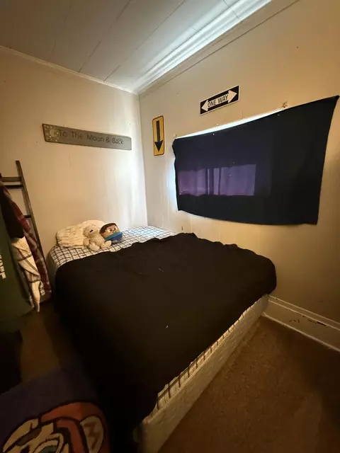 Bedroom - 507 1st St, Manistee, MI 49660 photo 1 of 5