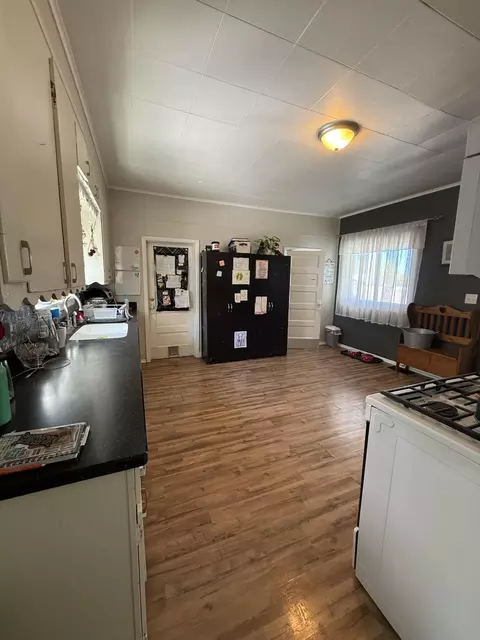 Kitchen - 507 1st St, Manistee, MI 49660 photo 2 of 3