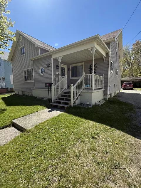 507 1st St, Manistee, MI 49660