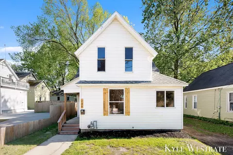 248 Matilda St NE, Grand Rapids, MI 49503