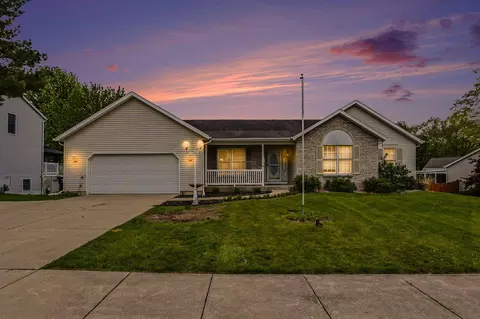 703 Ottawa Ct, Buchanan, MI 49107