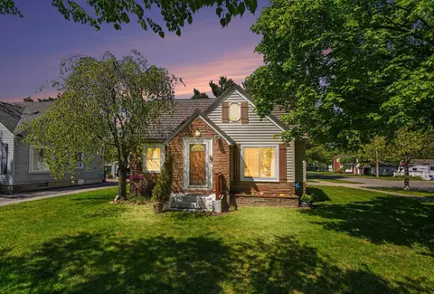 59 E 35th St, Holland, MI 49423