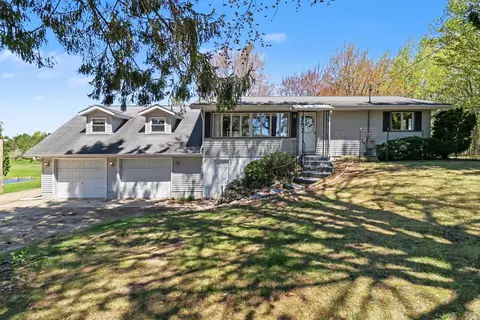 3844 E Fountain Rd, Fountain, MI 49410