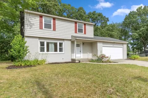 2647 Manitoba Ct NE, Grand Rapids, MI 49525
