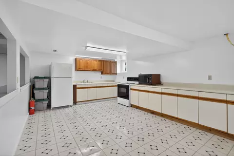 Kitchen - 6431 Devils Lake Hwy, Addison, MI 49220 photo 4 of 5