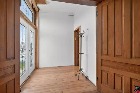 Entry Way - 6431 Devils Lake Hwy, Addison, MI 49220 photo 2 of 4