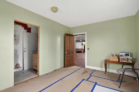 Bedroom - 6431 Devils Lake Hwy, Addison, MI 49220 photo 2 of 2