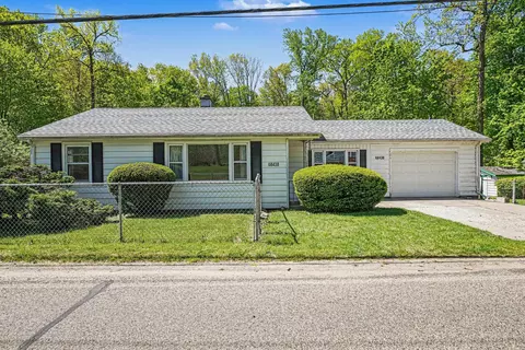 68438 Klinger Lake Rd, Sturgis, MI 49091