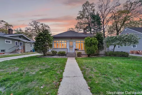 2320 Meurer Ct, Muskegon, MI 49441