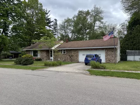 907 Wilson Ave, Sturgis, MI 49091