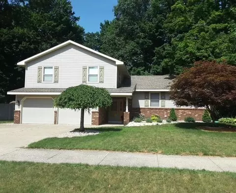 776 Meadowbrook Ave, Holland, MI 49423