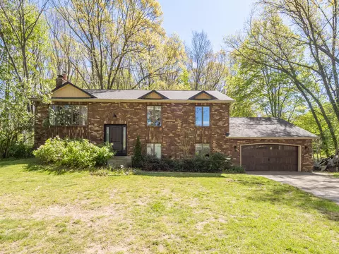 4115 S Van Kal St, Mattawan, MI 49071