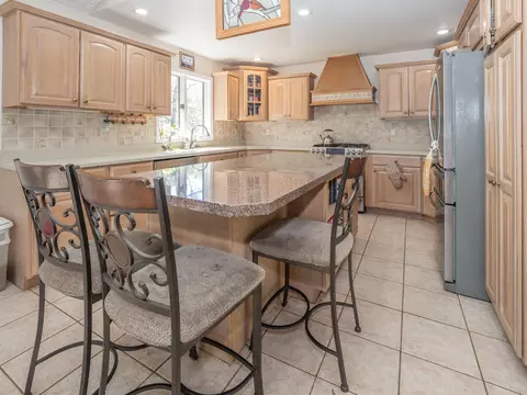 Kitchen - 4115 S Van Kal St, Mattawan, MI 49071 photo 4 of 5
