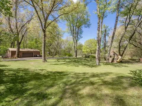 Exterior - 4115 S Van Kal St, Mattawan, MI 49071 photo 6 of 21