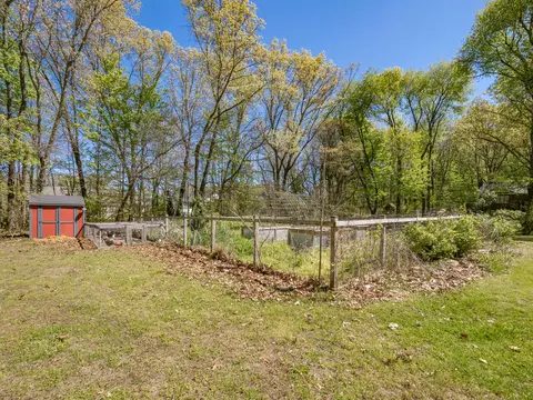 Exterior - 4115 S Van Kal St, Mattawan, MI 49071 photo 11 of 21