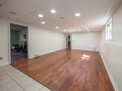 Living - 4115 S Van Kal St, Mattawan, MI 49071 photo 5 of 5