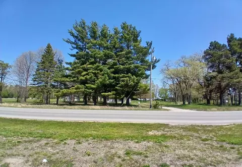 76 N Meyers Rd, Ludington, MI 49431