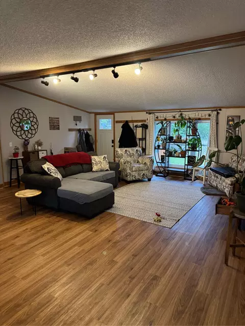 816 E James St, White Cloud, MI 49349 photo 8