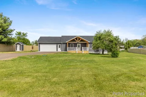 6937 Townhall Rd, Sheridan, MI 48884
