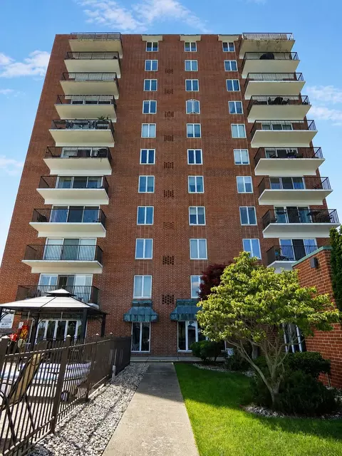 3301 Biddle Ave, Wyandotte, MI 48192