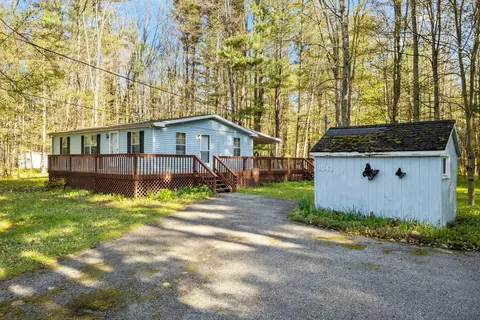 8943 E 36th St, Newaygo, MI 49337
