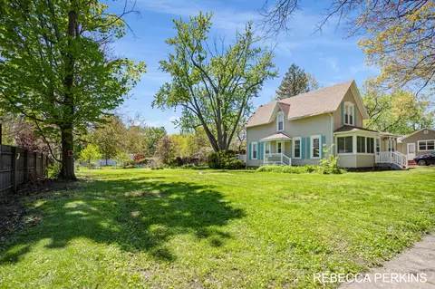 326 S Haven St, South Haven, MI 49090