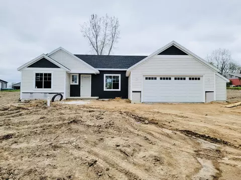 10555 68th St SE, Alto, MI 49302